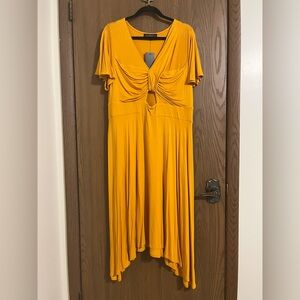 *NWT* Eloquii Mustard High Low Dress